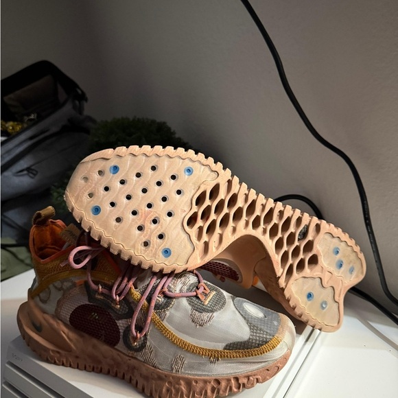 Nike Flow 2020 Athletic Shoes in Orange and Brown main image 7